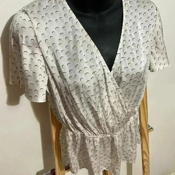 Express wrap shirt size small - Picture 2 of 6